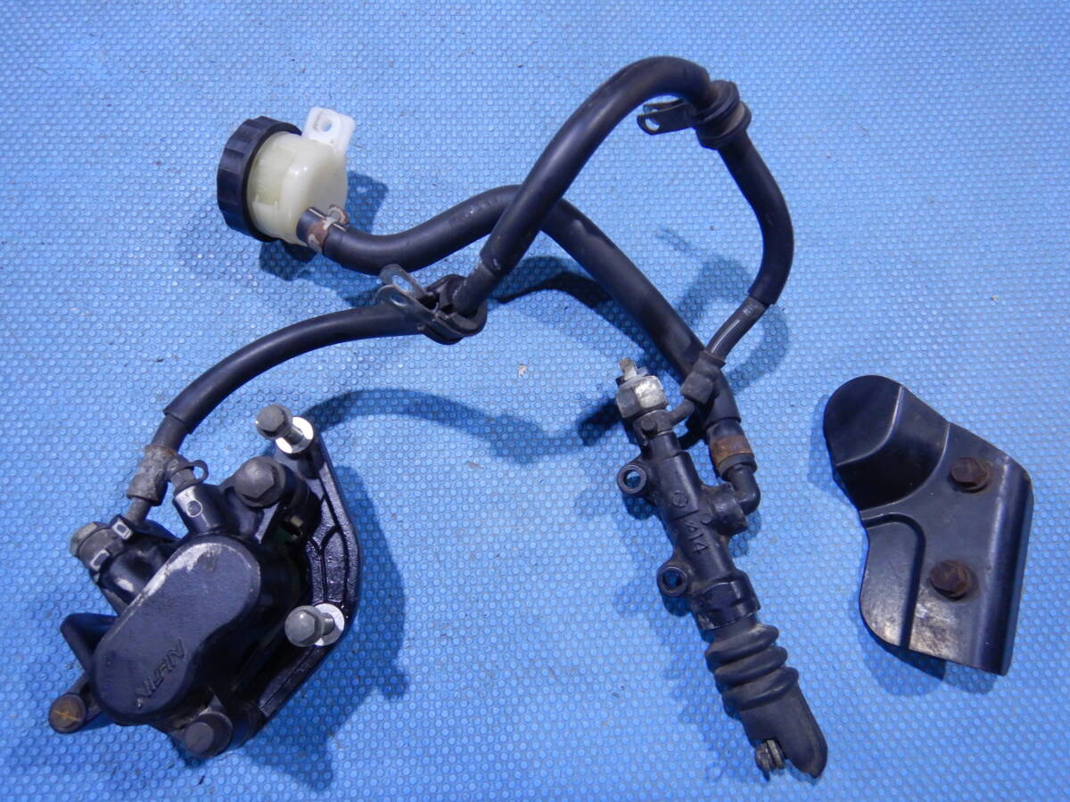 トライアンフ サンダーバード900 リアブレーキ マスター キャリパー 拍卖