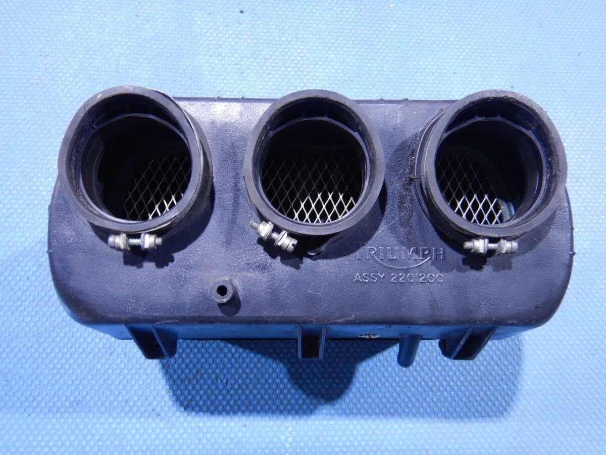トライアンフ サンダーバード900 エアクリーナーボックス ② 拍卖