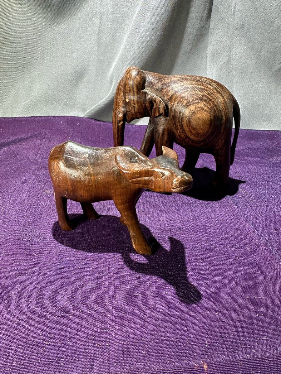 置物 オブジェ インテリア 木彫 日本黒柿材天然木 牛 象 2個拍卖