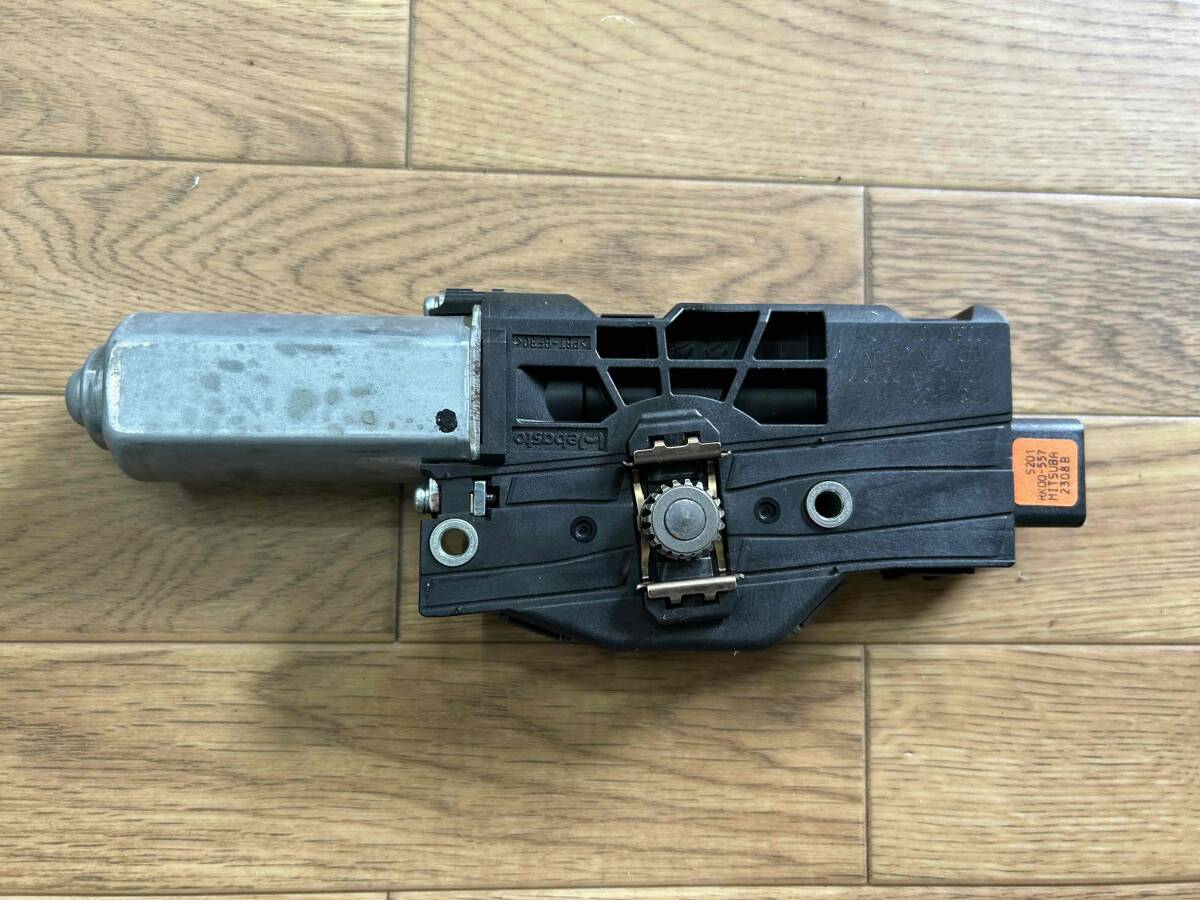 suMK★H24 日産 エルグランド 前期★純正 サンルーフモーター②★ハイウェイスタープレミアム/Webasto/PE52/TE52/E52/NISSAN/部品取り車拍卖