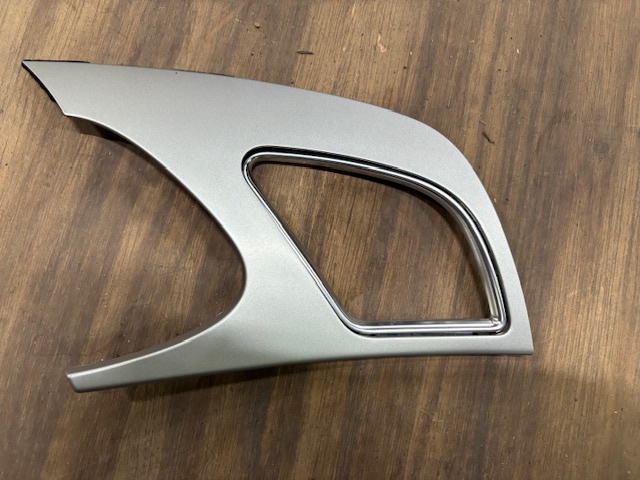 MIML★アウディA4 アバント★純正 運転席側エアベントサラウンド トリムカバー★ABA-8KCDH/1.8TFSI/Audi/セダン/部品取り車拍卖