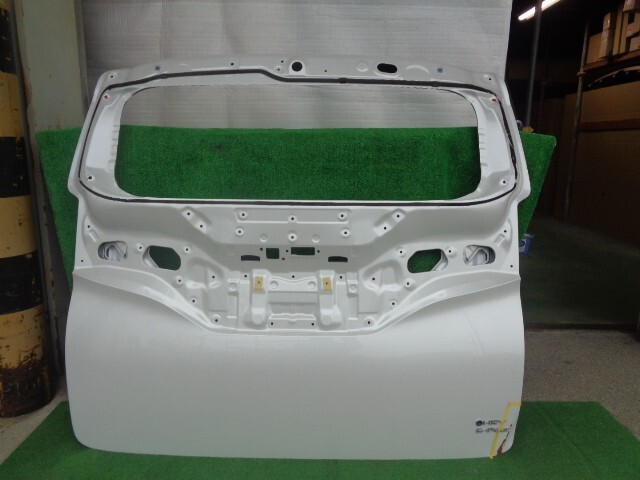 トヨタ/アルファード AAHH45W バックドアパネルのみ 089 No.109630【品番 67005-V2020】拍卖
