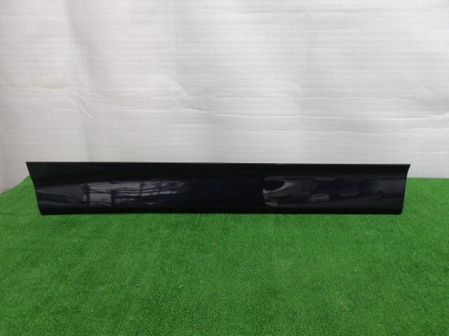 トヨタ/ヴォクシー ZWR90W  左フロントドアマッドガード 220 No.723561【品番 76904-V1021】拍卖