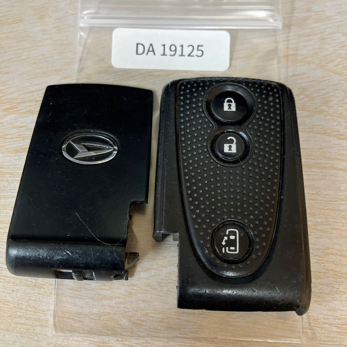 DA19125 L0791点灯 ダイハツ 純正 スマートキー 3ボタン キーレス L375S L385S タント タントカスタム 電動スライドドア グレーフタ拍卖