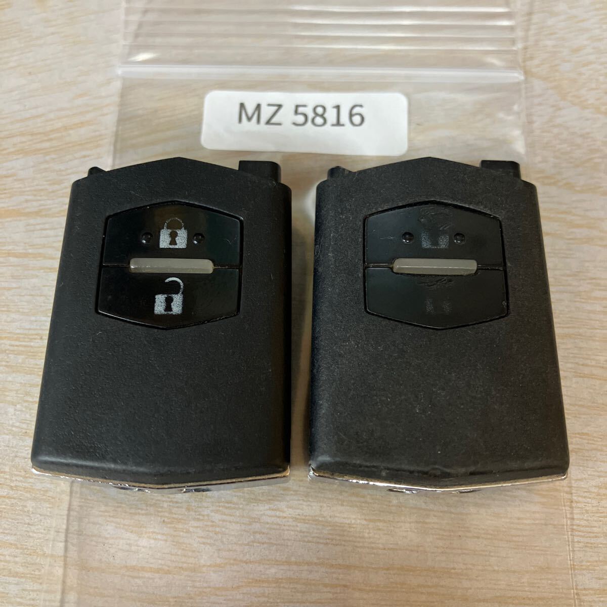 MZ5816 2個 マツダ 純正 キーレス スマートキー デミオ アクセラ プレマシー MPV アテンザ 等 ジャックナイフ 2ボタン拍卖