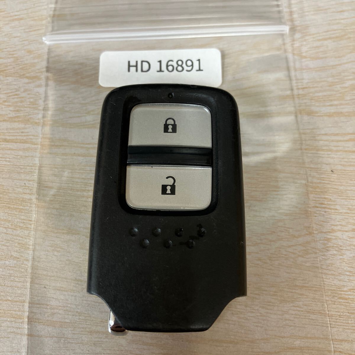 HD16891 点灯 72147-T5A-J01 ホンダ 純正 ヴェゼル フィット シャトル等 2ボタン スマートキー キーレス リモコン拍卖