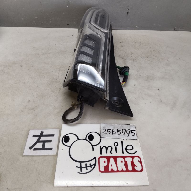 JF3 N-BOX 純正 左テールランプ 2X1-9-4/25E5795*同梱不可拍卖