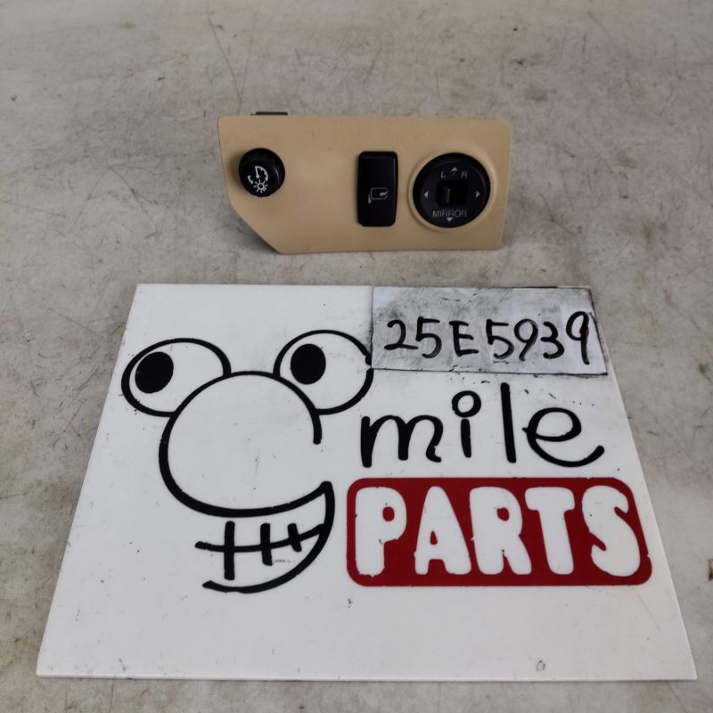 GRS182 クラウン 純正 ドアミラースイッチ 1A3-3-5/25E5939*同梱不可拍卖