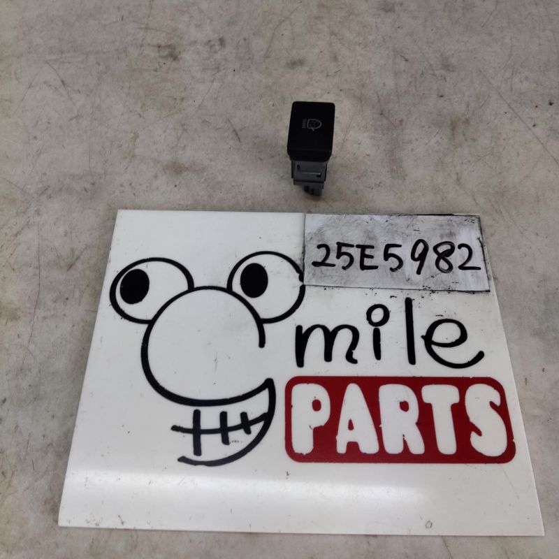 ZVW30 プリウス 純正 ヘッドライトウォッシャースイッチ 1A3-3-5/25E5982*同梱不可拍卖