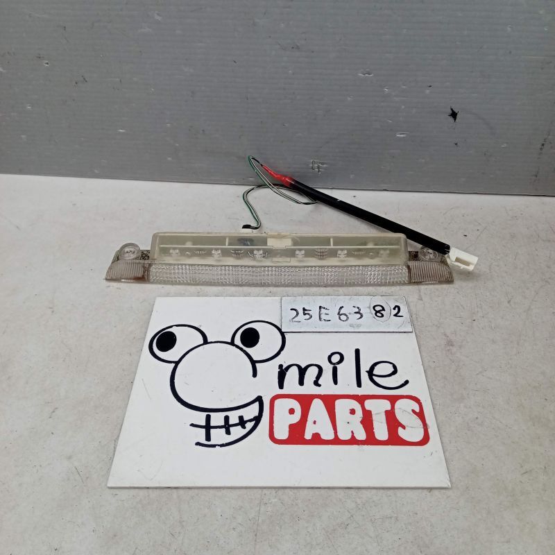 L375S/L385S タント 純正 ハイマウントランプ(スポイラー用) 2Z4-1-1/25E6382*同梱不可拍卖