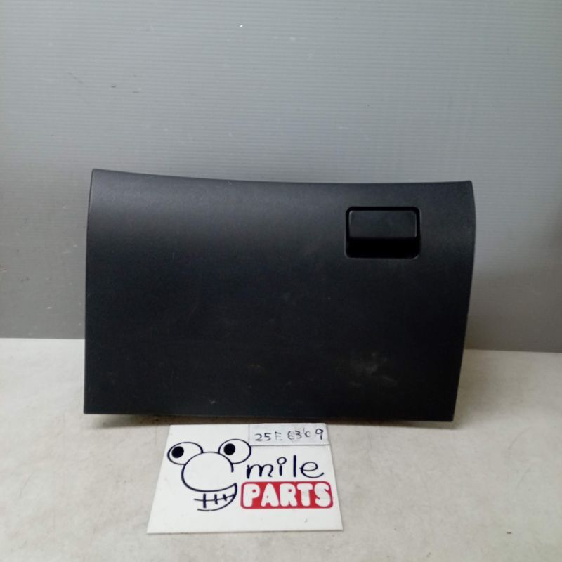 ZNE10G/ZNE10 ウィッシュ 純正 グローブボックス 2Z2-11-8/25E6310*同梱不可拍卖