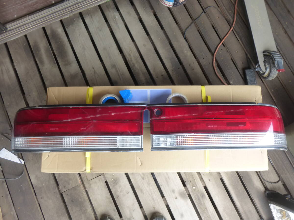 14マジェスタ テールライト テールレンズ 左右セット ICHIKOH 7375R/L 管:P-194拍卖