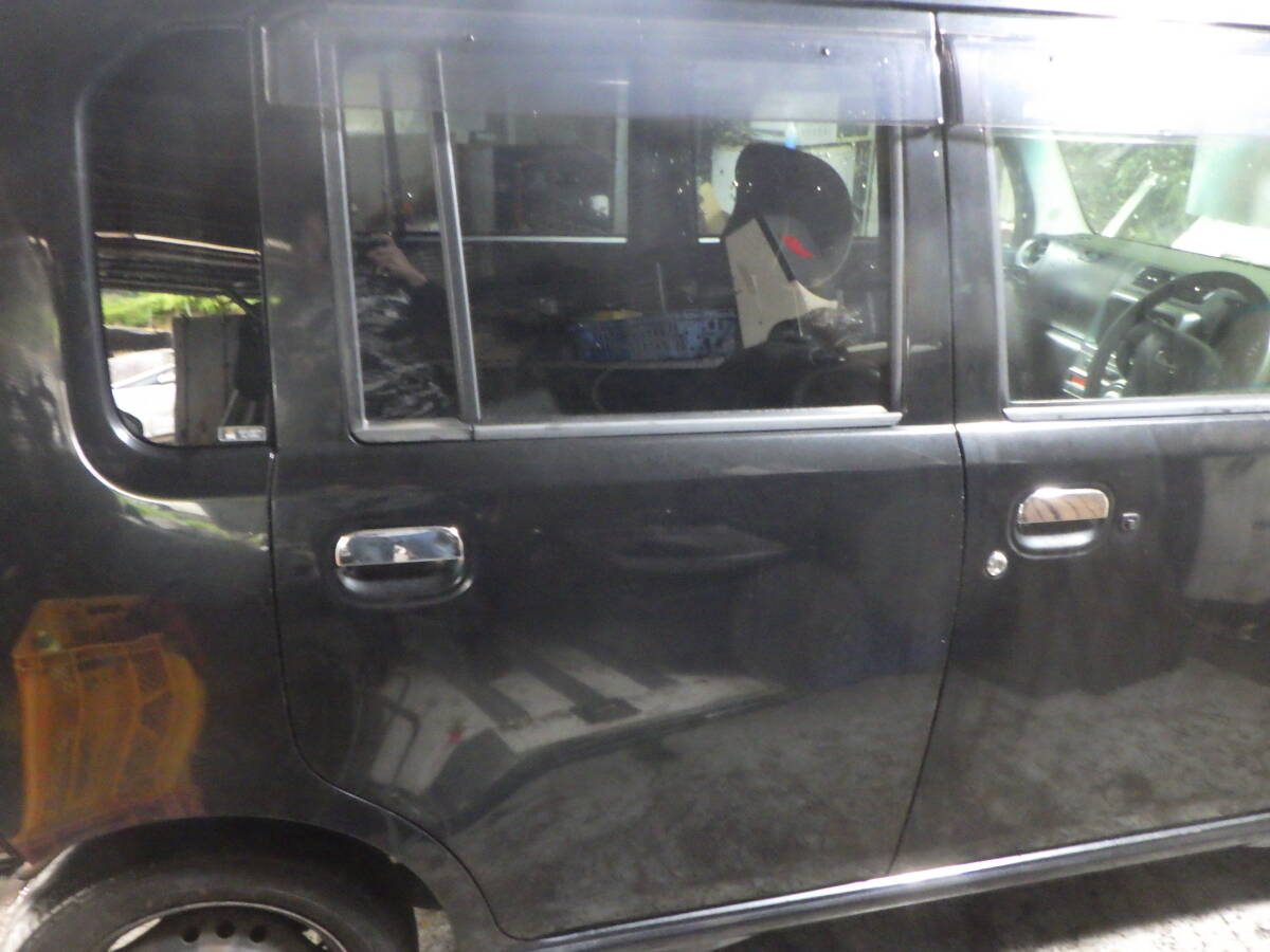 関00013 即決! L575S コンテ X07 黒 右リアドア 現車 部品取り車拍卖