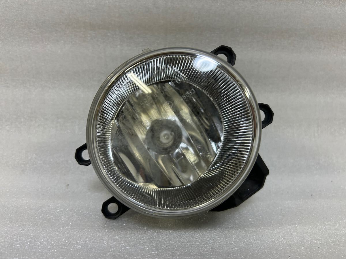 11274 トヨタ 純正 右フォグランプ ハロゲン KOITO 12-580 プリウス 30 アクア 10拍卖