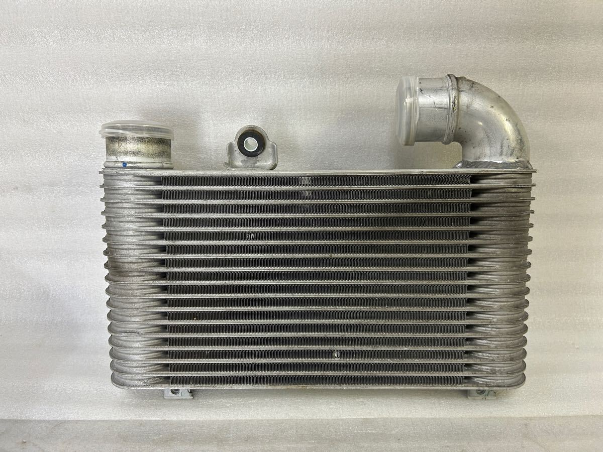B11323 ハイエース 200系 純正 インタークーラー 17940-30051拍卖