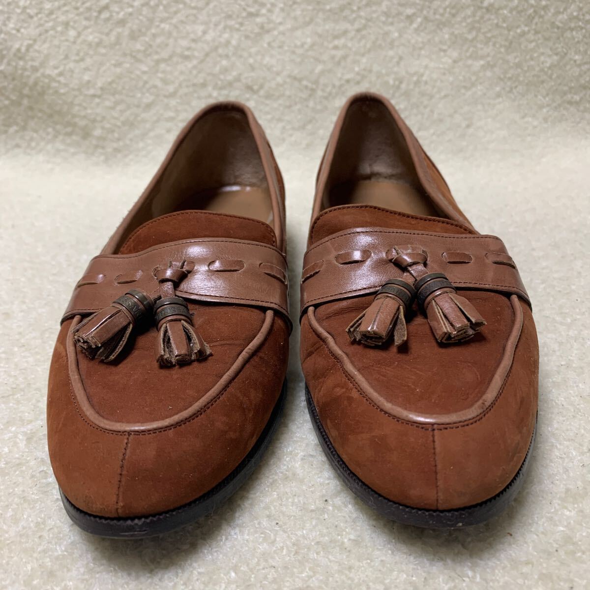 トラサルディ TRUSSARDI レディースタッセルローファー スウェード ブラウン 21.5㎝ 美品拍卖