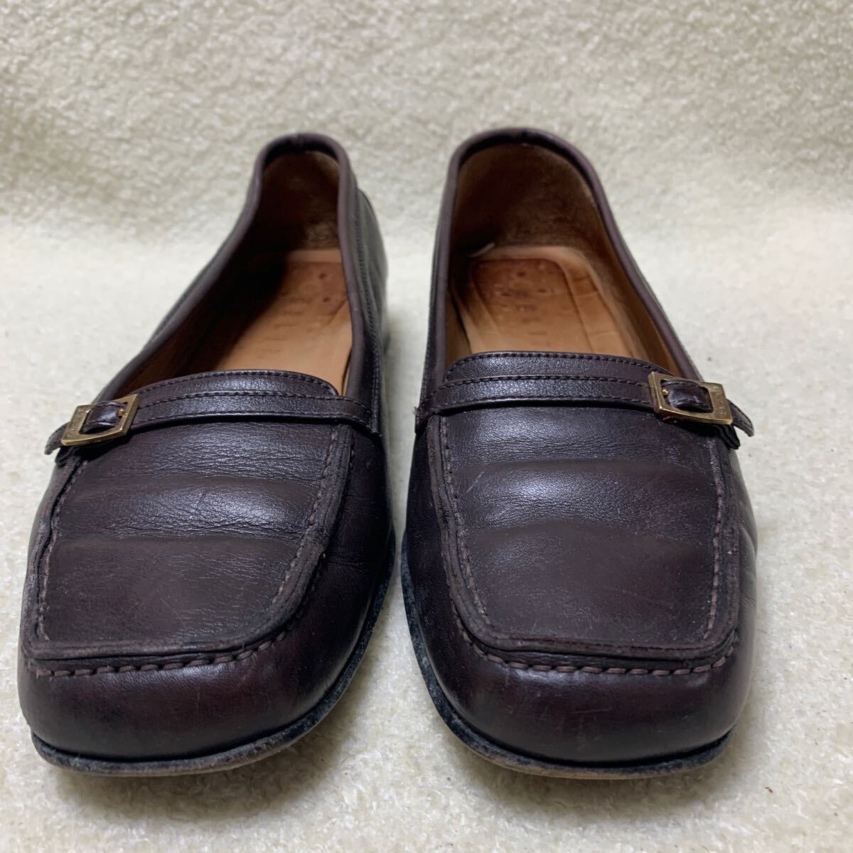 セリーヌ CELINE 本革レディースビジネスシューズ ローファー 濃いブラウン 23㎝拍卖