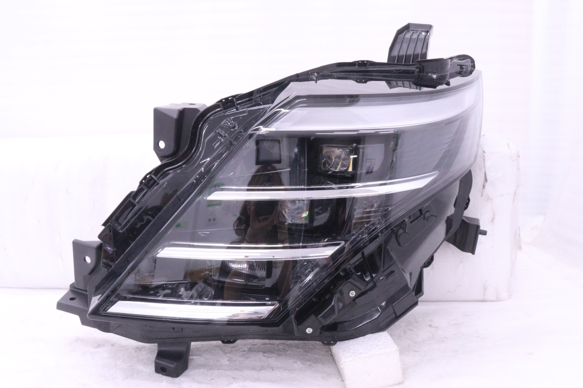 56-382★極上品★LED C28 セレナ★左ヘッドライト KOITO 100-2379Y 打刻:E ASSY ブラック 純正★日産 (QT)拍卖