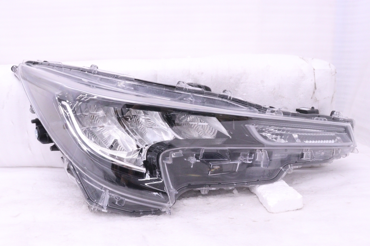 56-304★LED NRE210H カローラスポーツ★右ヘッドライト KOITO 12-612 打刻:N ユニット ブラック 純正★トヨタ (UK)拍卖