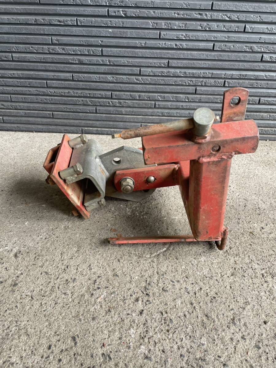 反転ブラケット 六角軸 アタッチメント トラクター ロータリー 片培土 作業機取付金具 倉庫保管拍卖