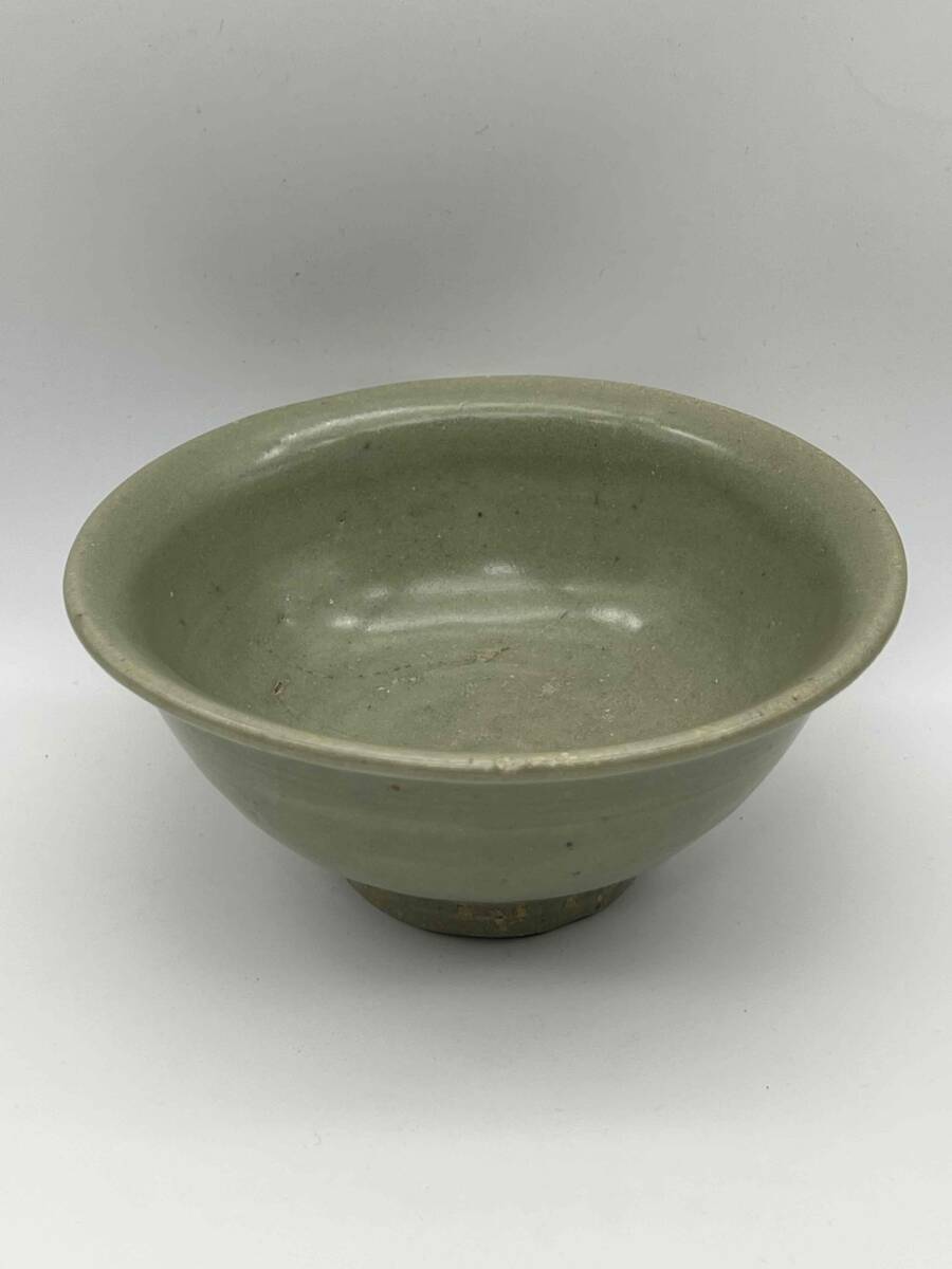 元時代 青磁 龍泉窯碗 青磁茶碗 唐物 古賞物 時代物 旧家蔵出し 茶道具 徳利 茶杯 盃 煎茶碗 中国古美術 骨董品(D-57)拍卖