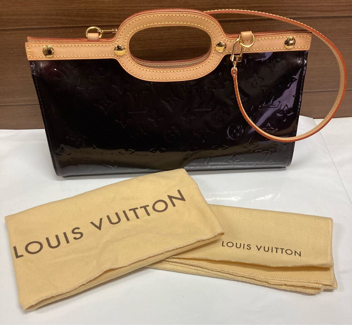 ルイヴィトン 未使用に近い♪ モノグラム ヴェルニ ロクスバリードライブ 2WAY ハンドバッグ ショルダー 正規品 袋,クロス付 LOUIS VUITTON拍卖