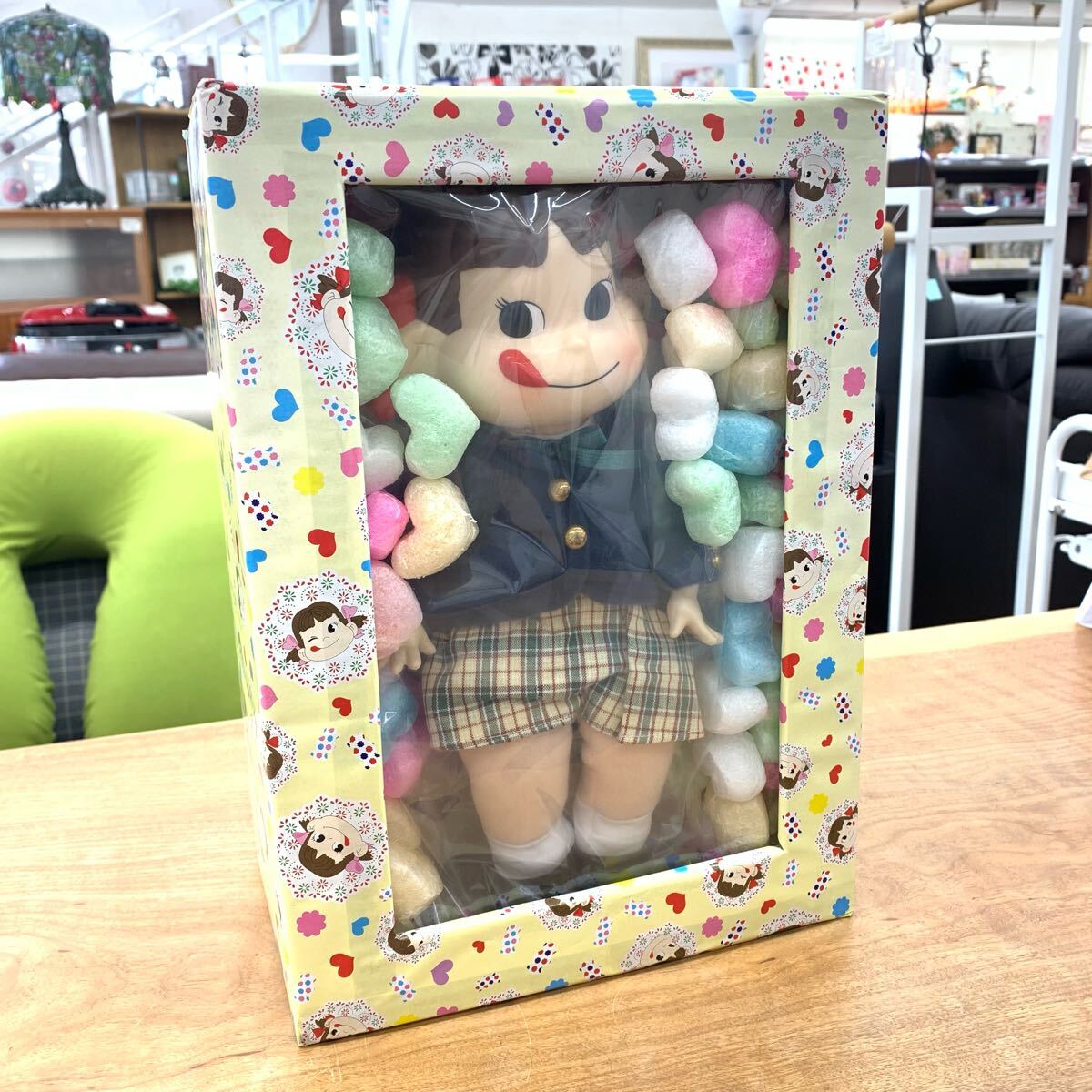 未使用 不二家 おすわりペコちゃん 人形 ソフビ 制服 お出かけ衣装 704拍卖