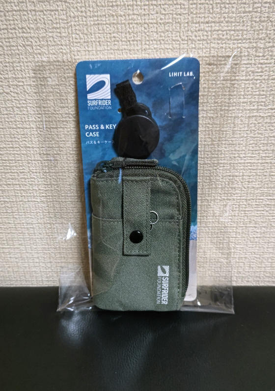 ★SFJ×LIHIT LAB.★パス&キーケース★カラビナ・リール付★ICカード・紙幣★鍵を2本取り付けられるリング付★切符・チケット・ポケット拍卖