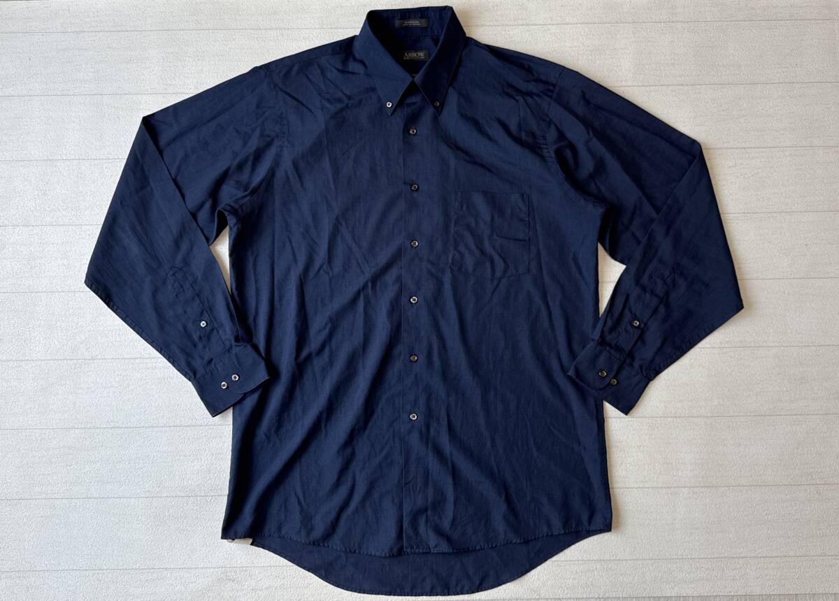 ARROW アロー USA直輸入 古着 長袖 胸ポケット付き 無地 ボタンダウン ポリ シャツ メンズ M 薄手 ネイビー トップス 中古拍卖