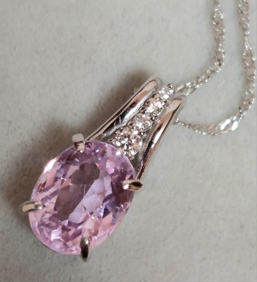 Pt900/Pt850 美しい!!天然クンツァイト1.42ct/ダイヤモンド0.04ct ペンダント 簡易鑑定付き 全長約45㎝ 総重量約2.2g 激レア!!拍卖