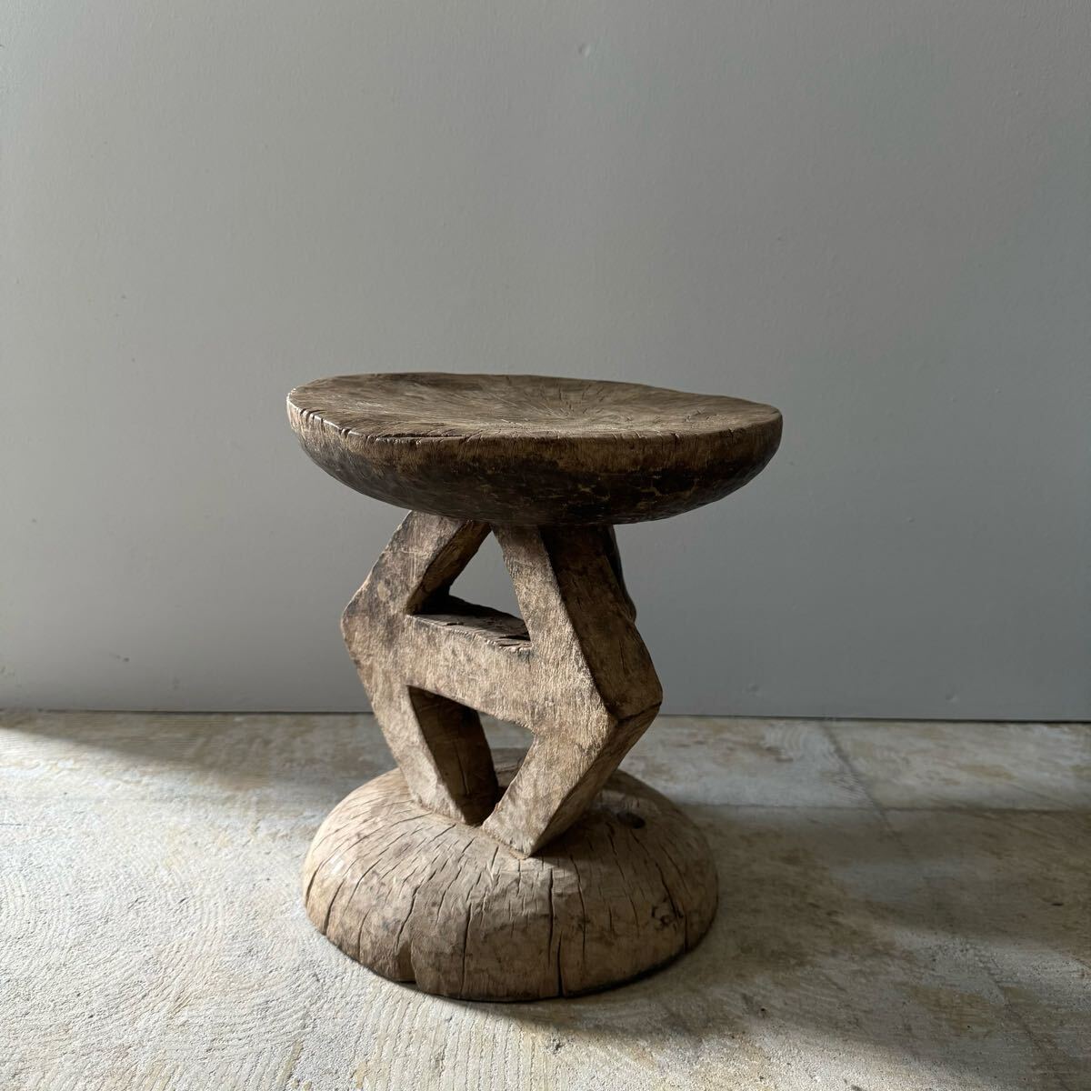 ジンバブエ トンガ族 スツール c アフリカ 民藝 民芸 古道具 ビンテージ拍卖