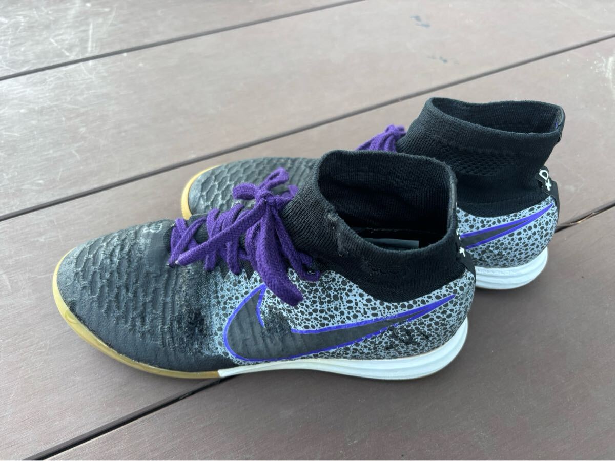 ナイキ マジスタ フットサルシューズ拍卖