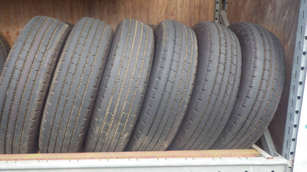 175/75 R15 ブリヂストン 2024年製 新車外し バリ山 イボ付き 6本セット トラックタイヤ トヨタ ダイナ トヨエース拍卖