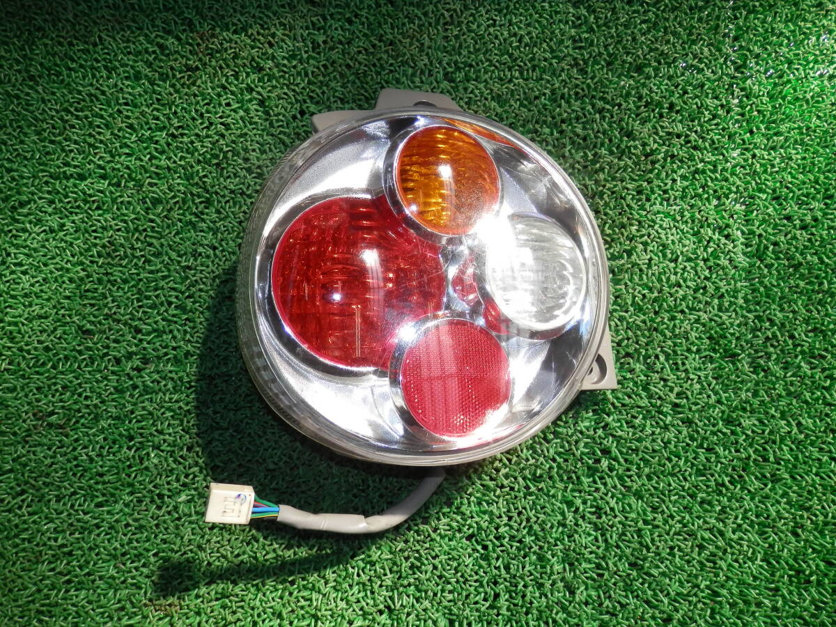 ◆3506-018 H17 ダイハツ ムーヴラテ L560S 左テールライト拍卖