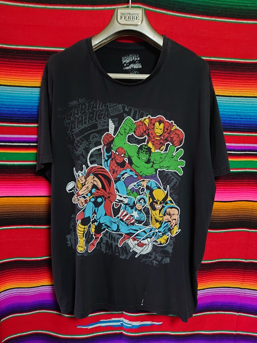 MARVEL COMICSオフィシャル マーベル アベンジャーズ ヒーローズ キャラクタープリントTシャツ 古着 ブラック マルチカラー 拍卖