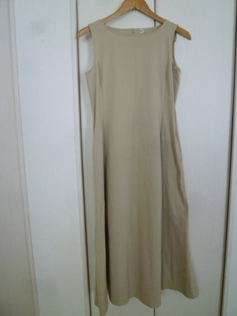 UNIQLO/ユニクロ◇ライトベージュフレアーロングワンピースM/きれいめエアリズム◇OP723拍卖