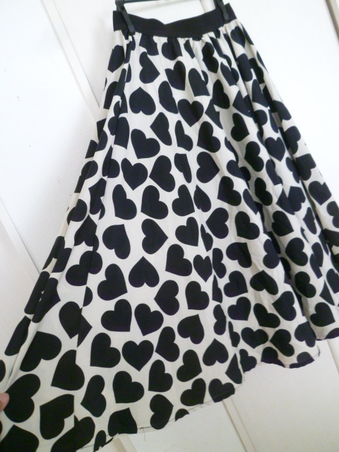 HANSHE◇アイボリー×黒ハート柄フレアースカートL/モノトーン系ブラック姫系膝丈◇SKP727拍卖