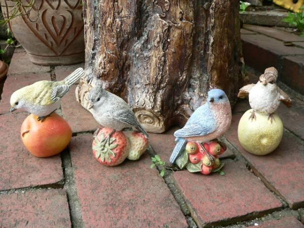 小鳥の置物 森の仲間たち フルーツバード 4羽セット とり トリ N11114 鳥 動物 オーナメント オブジェ 庭 ガーデン 雑貨拍卖