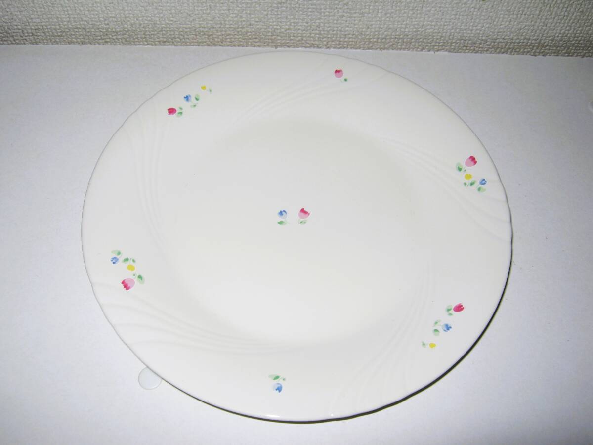 【かわいい チューリップ イラスト プレート】大皿 食器 パスタ皿 お洒落 花柄 ワンプレート おしゃれ 可愛い メルヘン 白 ホワイト お皿拍卖