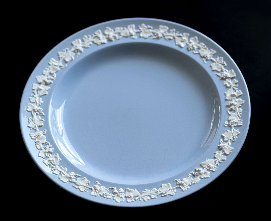 イギリス ウェッジウッド WEDGEWOOD クイーンズウェア 皿 ランチョン プレート クリームオンラベンダー ケーキ 菓子置き ビンテージ拍卖