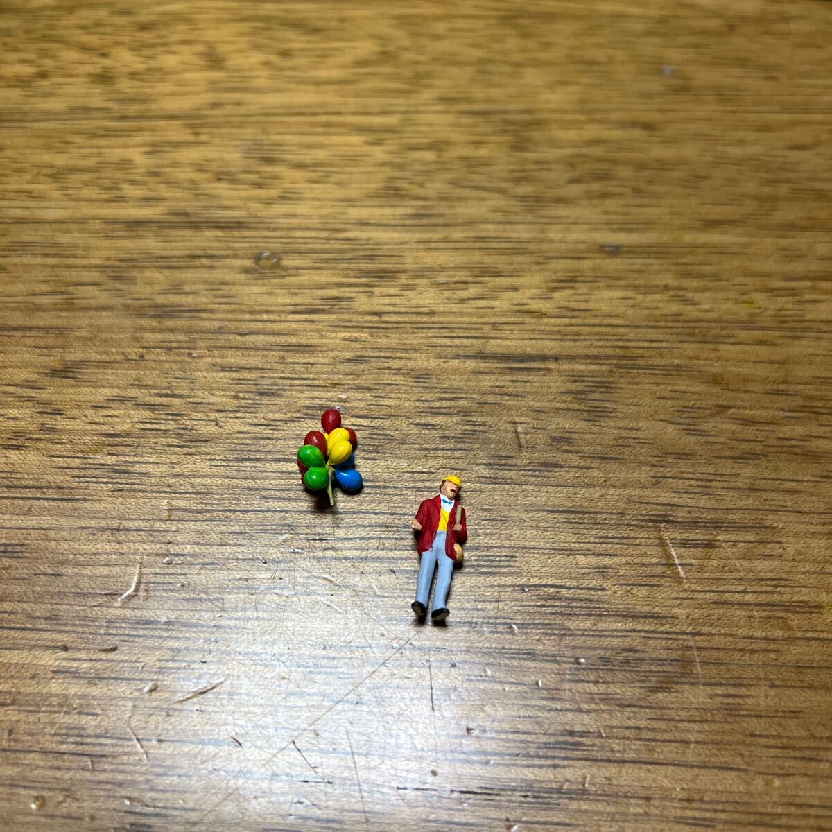 保管品■プライザー Preiser 29000 風船売り 塗装済完成品 HO(1/87) 情景 背景 フィギュア拍卖