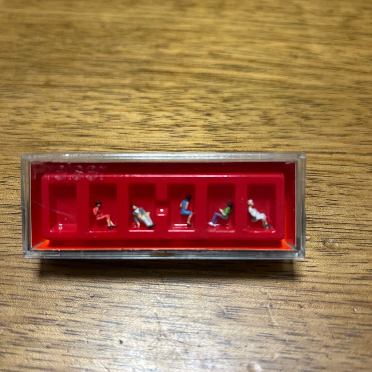 送料込■PREISER プライザー 79013 座っている乗客?  5体のみ  鉄道模型  Models フィギュア 情景 背景拍卖