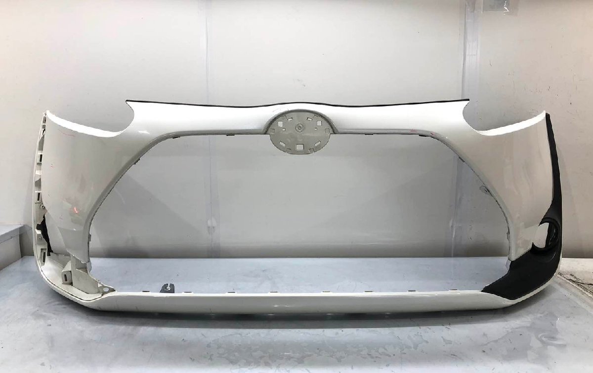 トヨタ シエンタ NSP170G 前期 純正 フロントバンパー 52119-52890 パール(C1-8m)拍卖