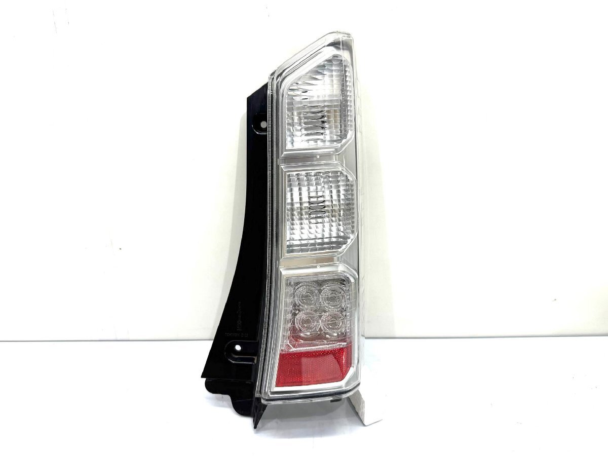 ★美品★ ホンダ N BOX JF1/2 後期 純正 右 テールライト ICHIKOH D105 刻印T (Z22-69)拍卖