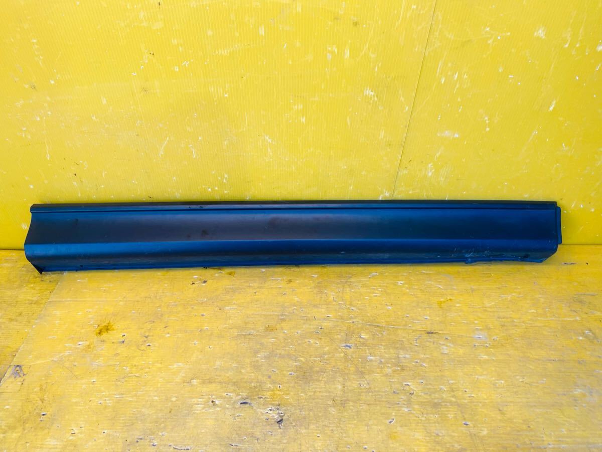 (43415) マツダ CX-5 KF2P 右フロントドアモール KB7W-51RA1 送料は1980円(北海道/沖縄県はお問い合わせください)拍卖