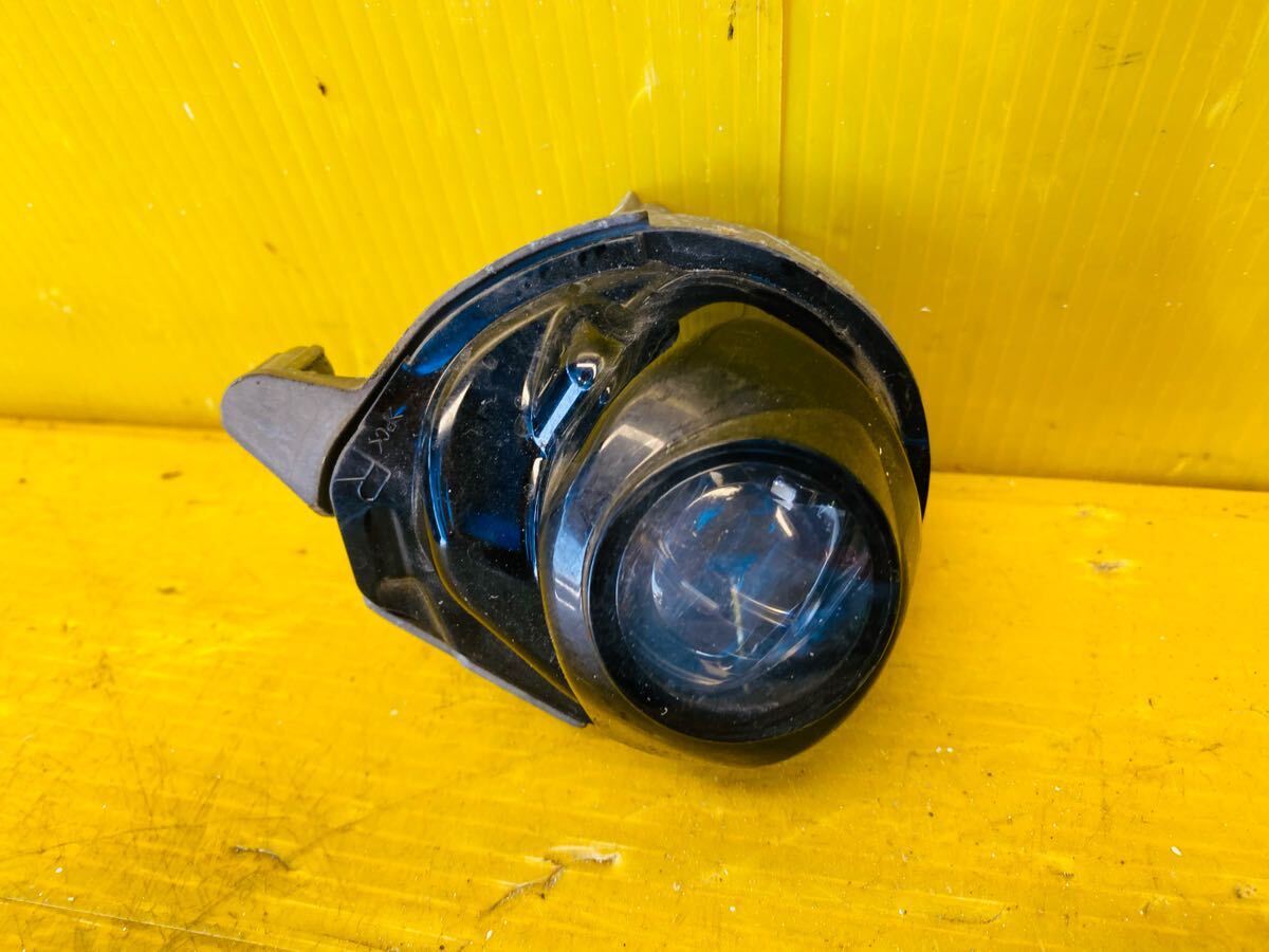 (43544) マツダ CX-5 KF2P 右フォグランプ KOITO114-65101 送料は1380円(北海道/沖縄県はお問い合わせください)拍卖