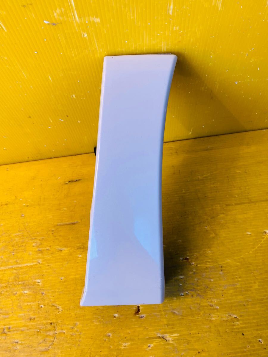 (43536) トヨタ ヴェルファイア ANH20W 右フロントフェンダーカバー 送料は1580円(北海道/沖縄県はお問い合わせください)拍卖