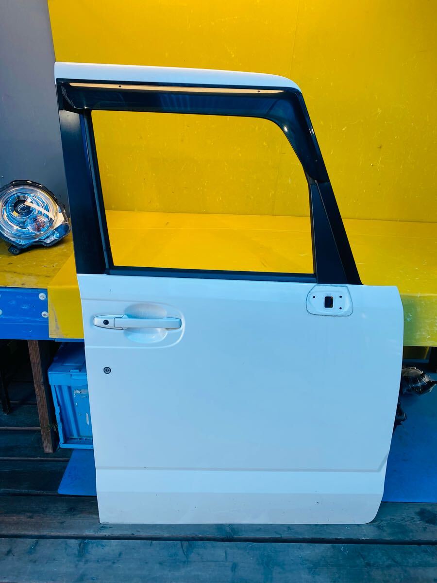 (43601) ホンダ N-BOX JF1 右フロントドアー カラー白色 送料は6000円(北海道/沖縄県はお問い合わせください)拍卖