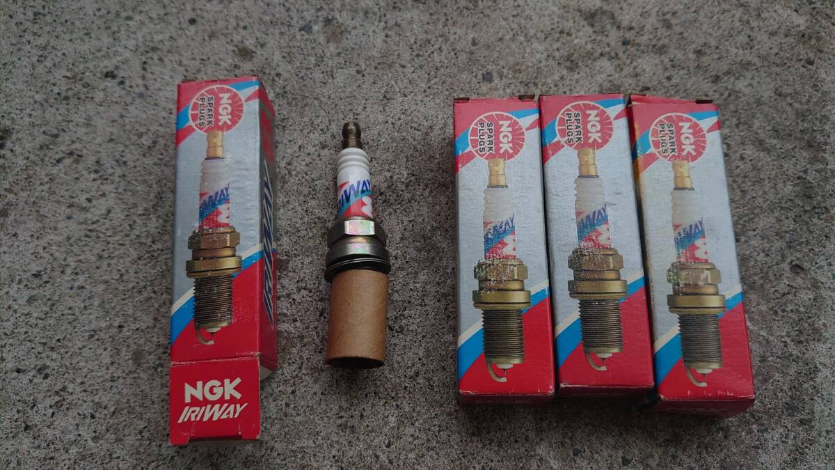 NGK イリジウム IRIWAY8 4本 中古 コペン拍卖