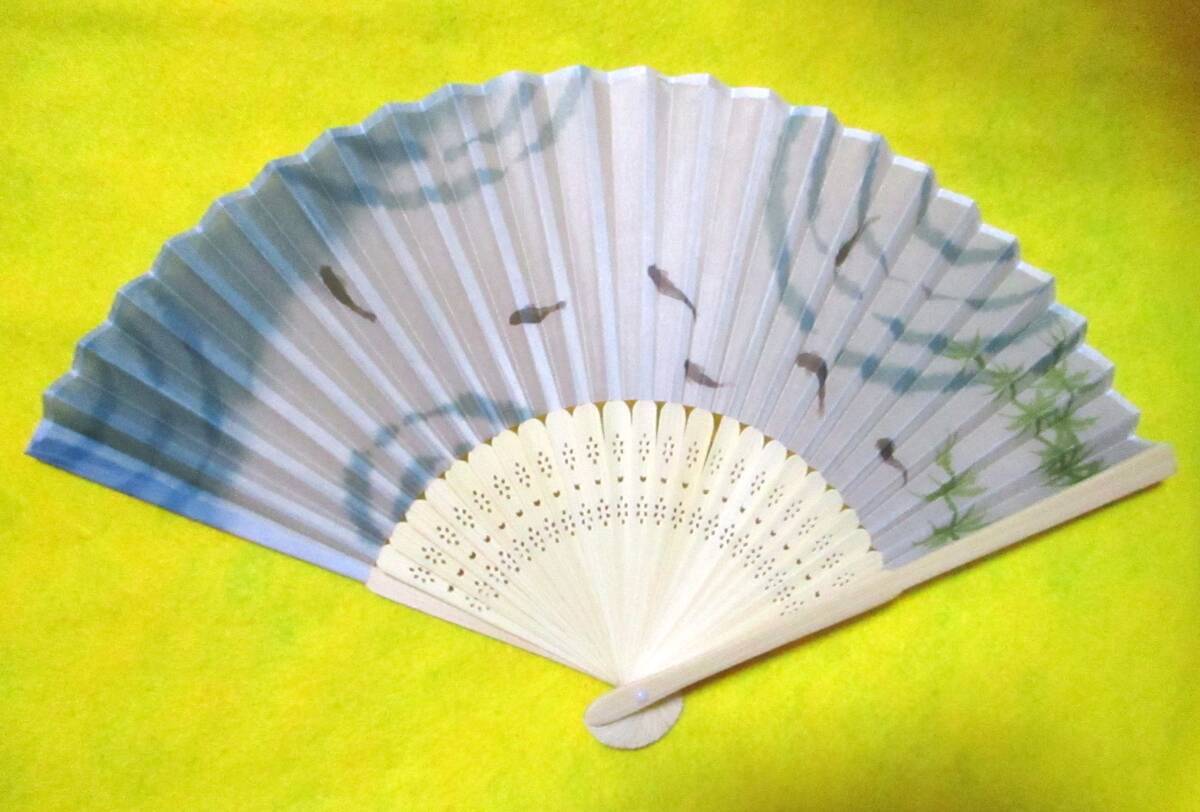 即決!【 小魚 扇子 布タイプ 淡い系 】21㎝ 天然竹 和 せんす うちわ 浴衣 着物拍卖